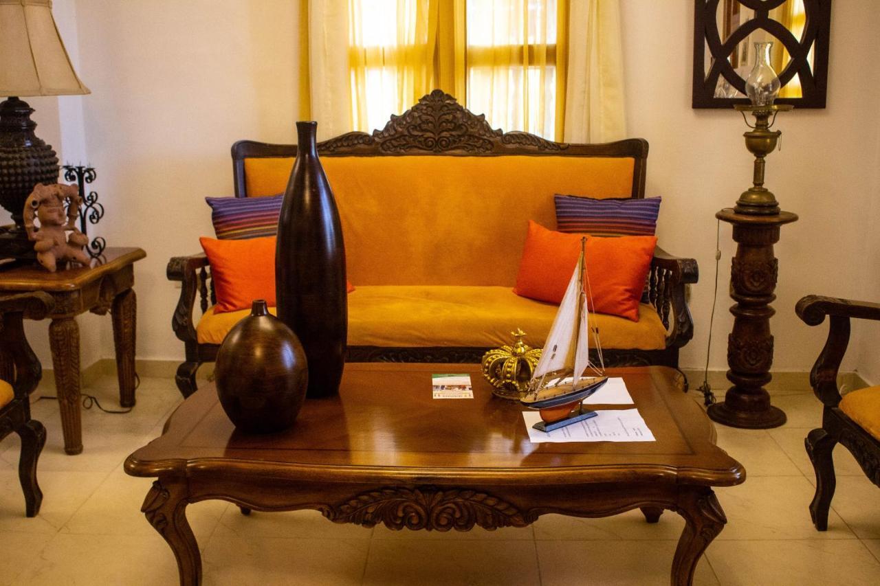 Hotel Dorado Plaza Calle Del Arsenal Cartagena Exterior photo