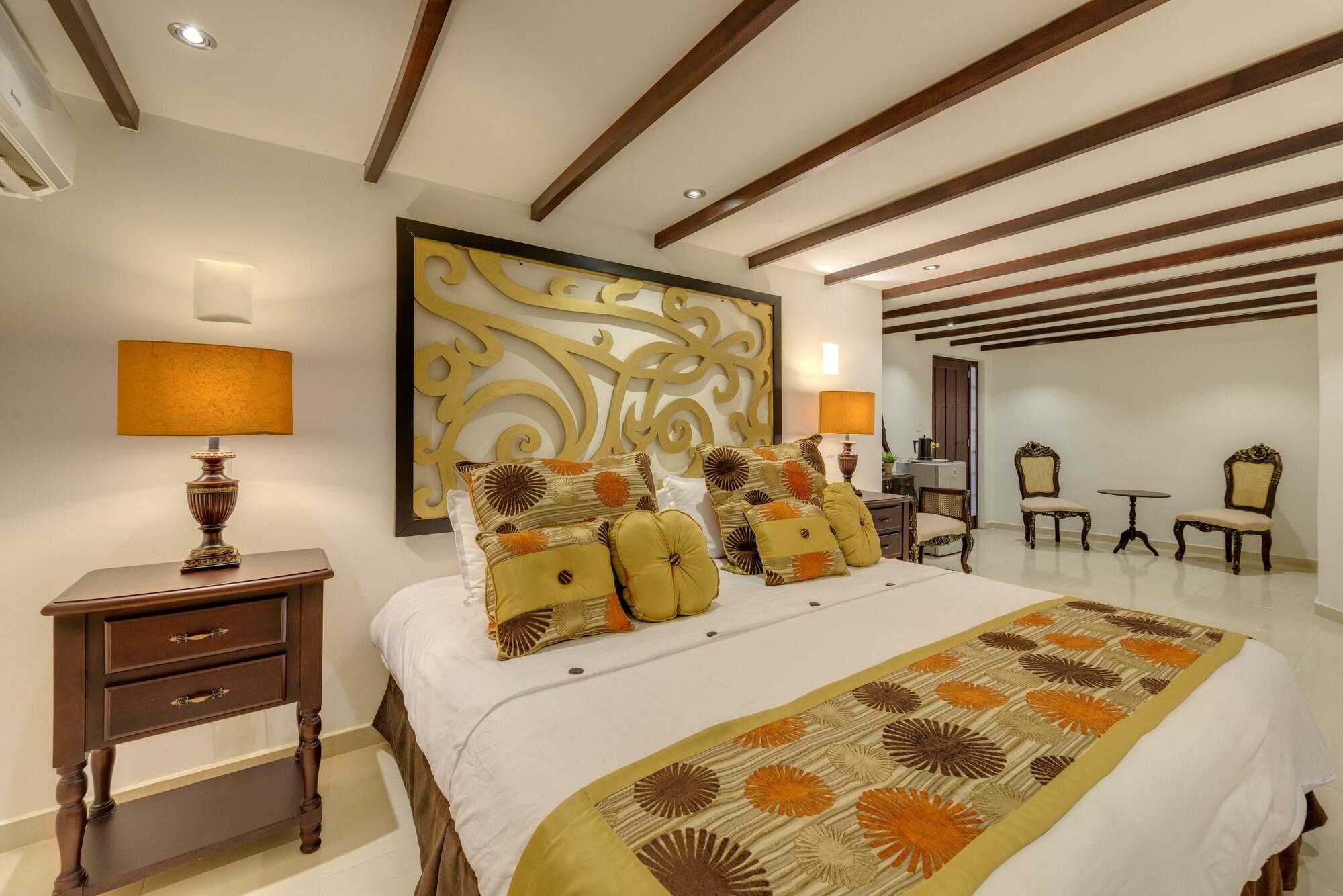 Hotel Dorado Plaza Calle Del Arsenal Cartagena Exterior photo