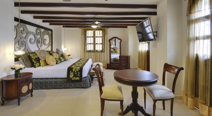Hotel Dorado Plaza Calle Del Arsenal Cartagena Exterior photo