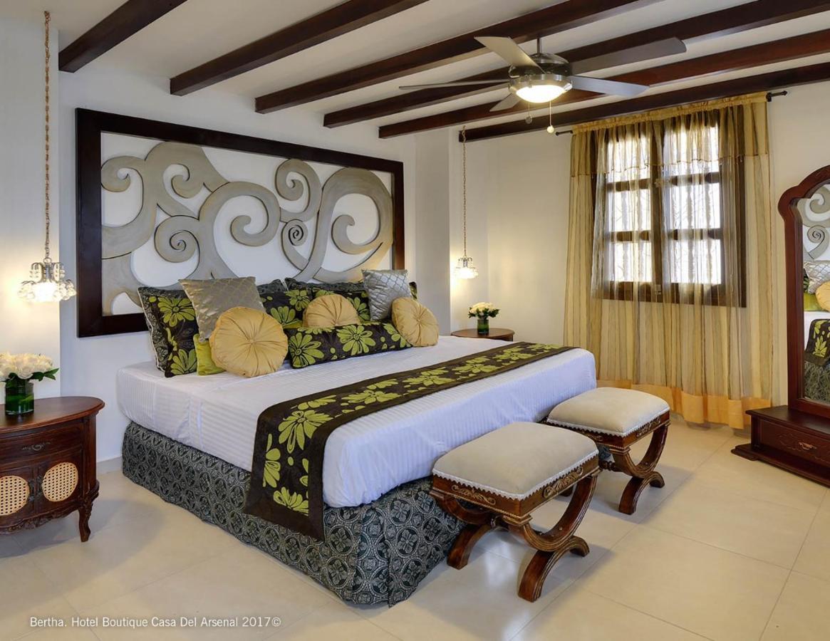 Hotel Dorado Plaza Calle Del Arsenal Cartagena Exterior photo