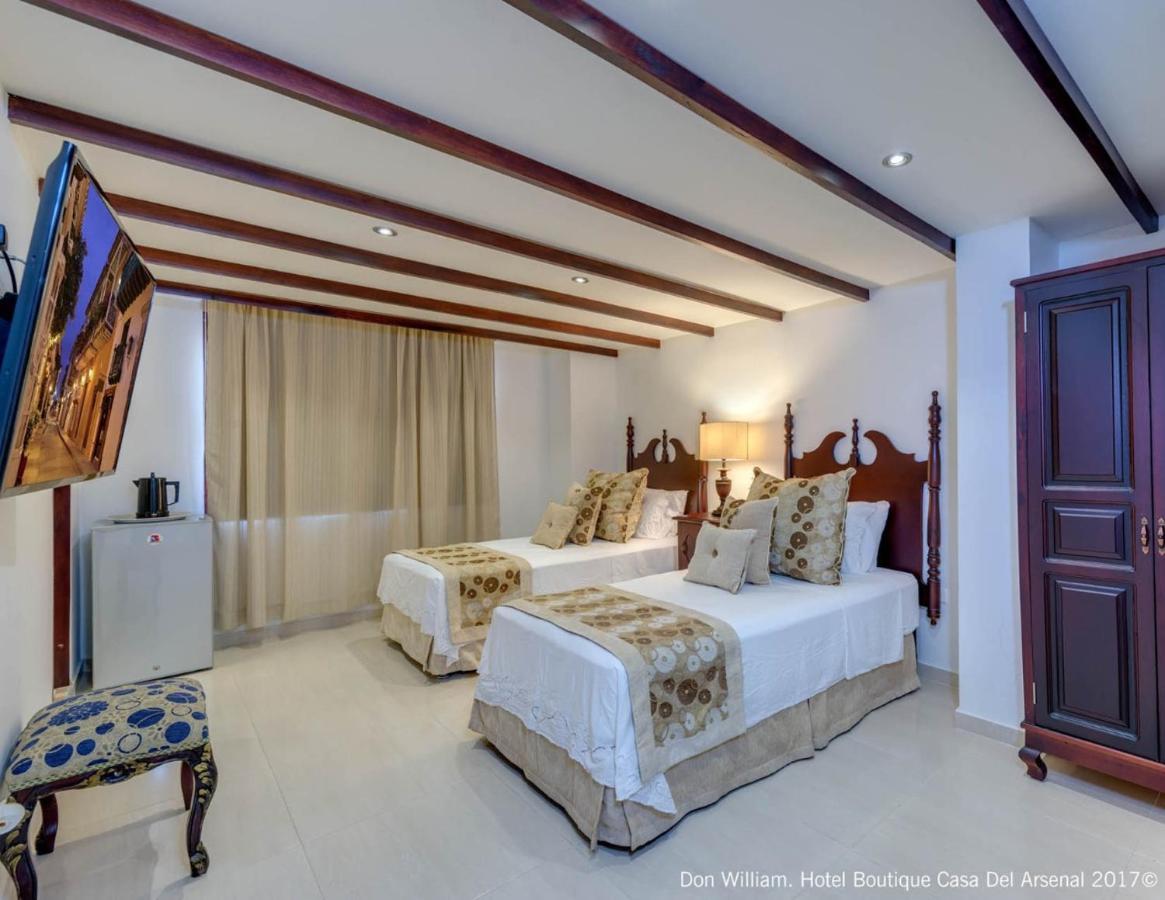 Hotel Dorado Plaza Calle Del Arsenal Cartagena Exterior photo