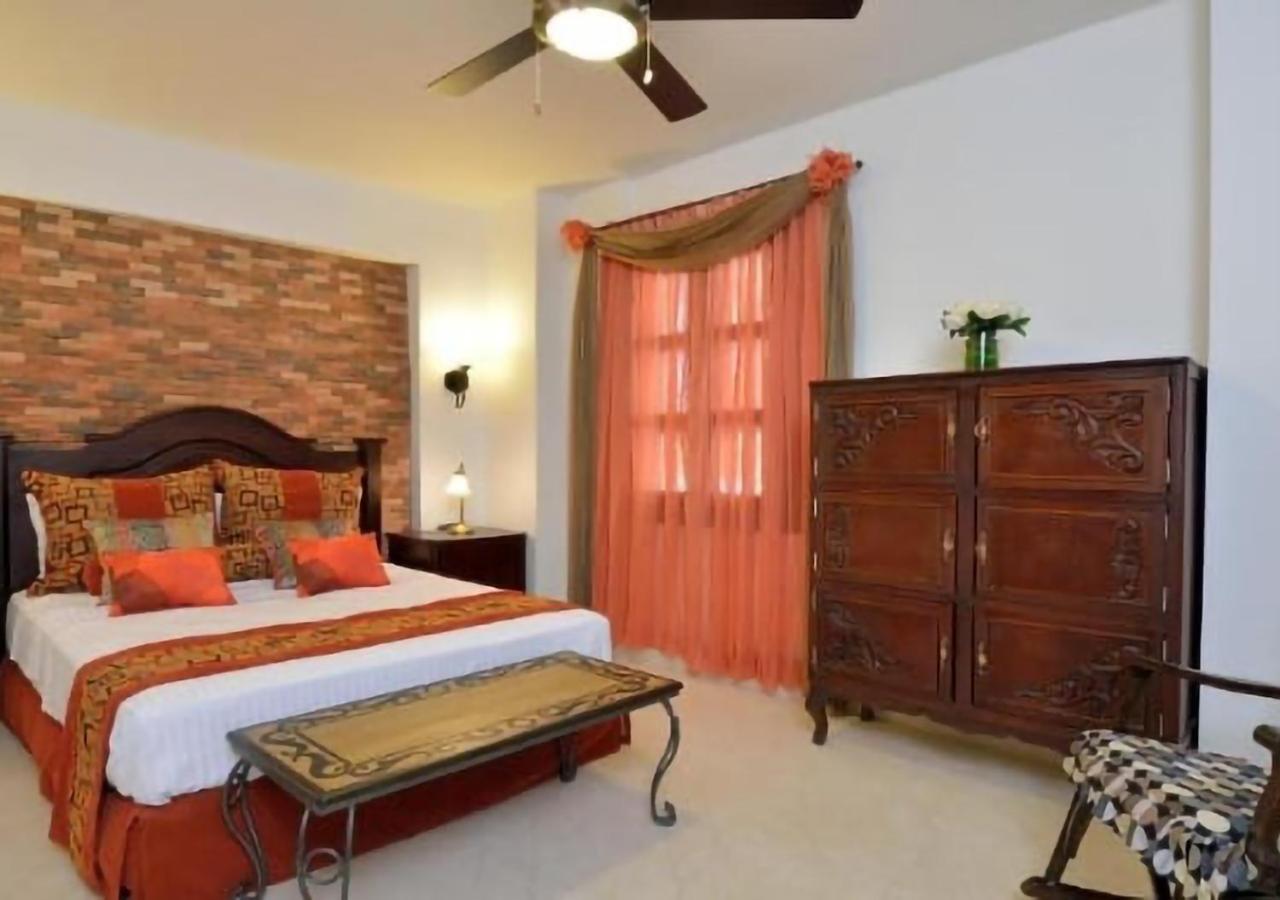 Hotel Dorado Plaza Calle Del Arsenal Cartagena Exterior photo