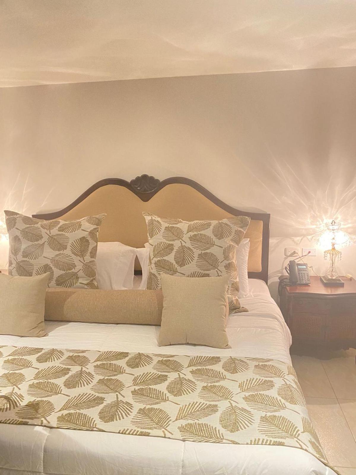 Hotel Dorado Plaza Calle Del Arsenal Cartagena Exterior photo