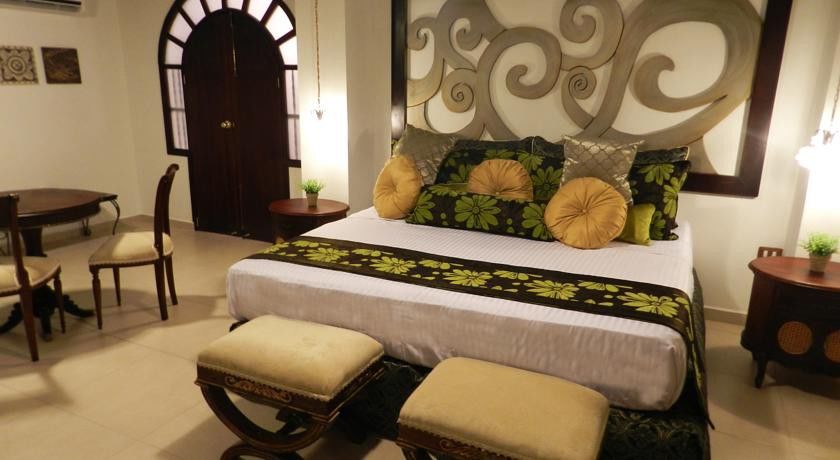 Hotel Dorado Plaza Calle Del Arsenal Cartagena Exterior photo