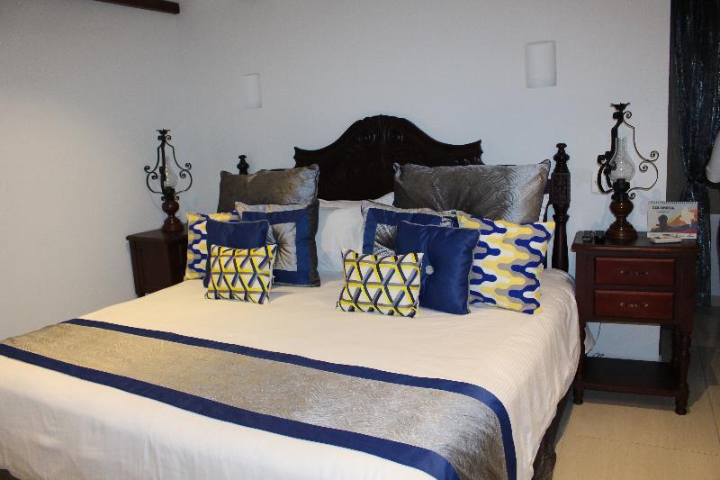 Hotel Dorado Plaza Calle Del Arsenal Cartagena Exterior photo